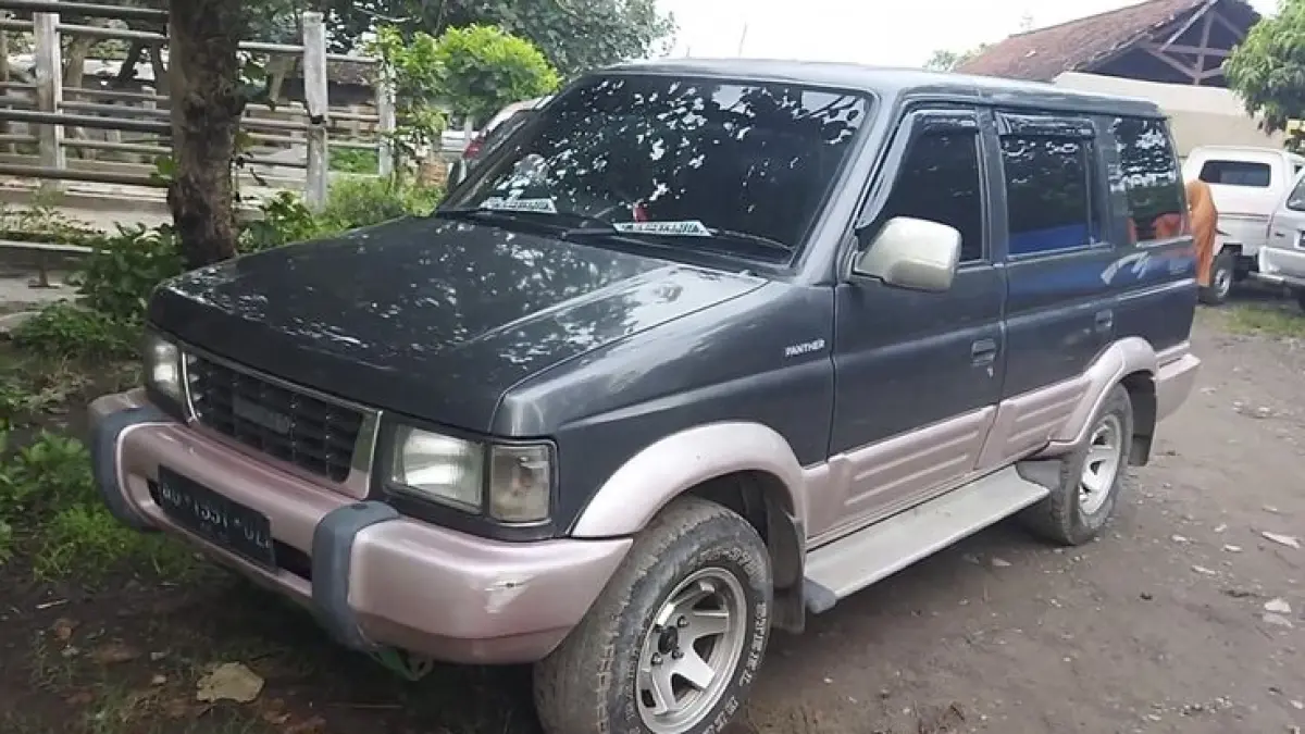 Isuzu Panther non turbo masih diburu tahun 2024 karena irit, bandel, pajak murah, dan biaya servis lebih murah dari LGX.