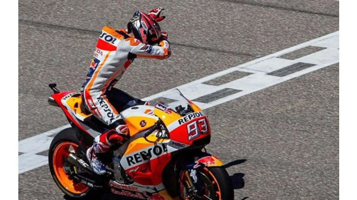 Marc Marquez cedera parah di MotoGP Prancis 2026 usai crash horor. Ducati pastikan absen di Catalunya dan jalani operasi. (Pinterest) 