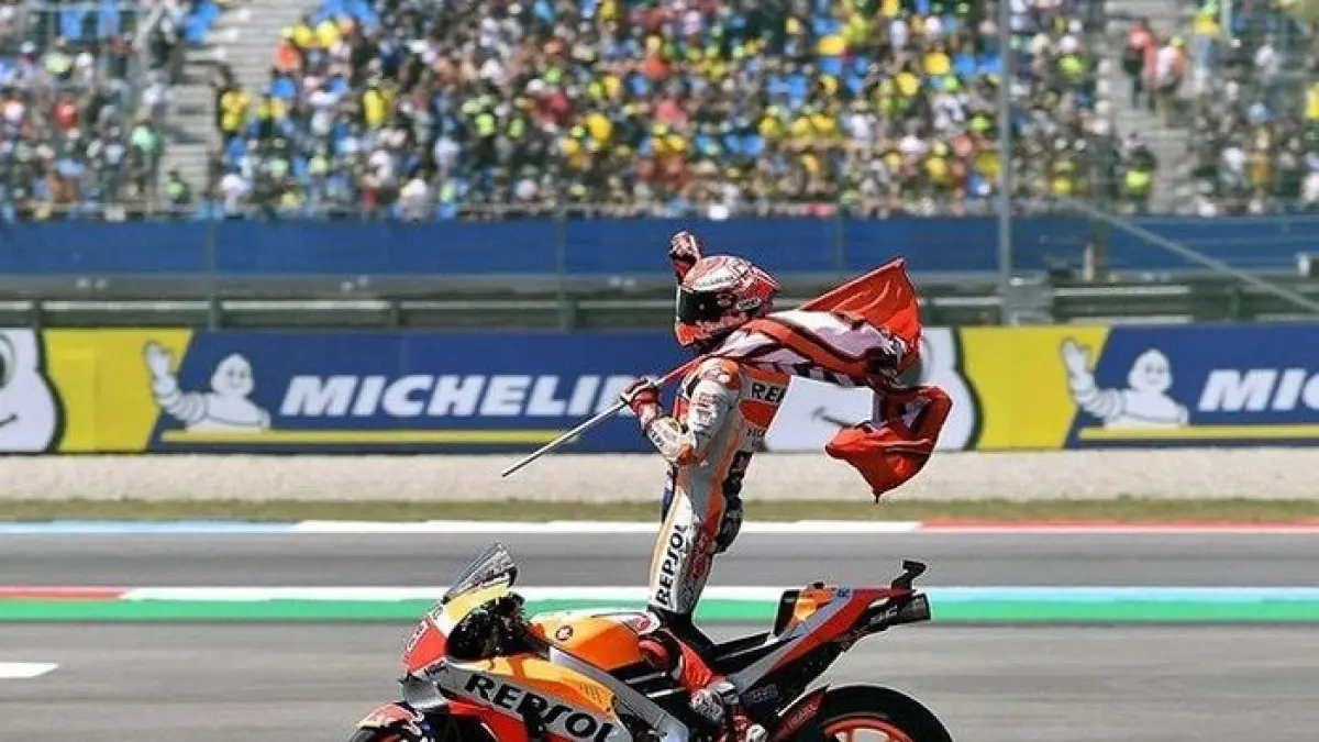 MotoGP Catalunya 2026 memanas tanpa Marc Marquez. Francesco Bagnaia jadi harapan Ducati hentikan dominasi Aprilia. (Pinterest) 