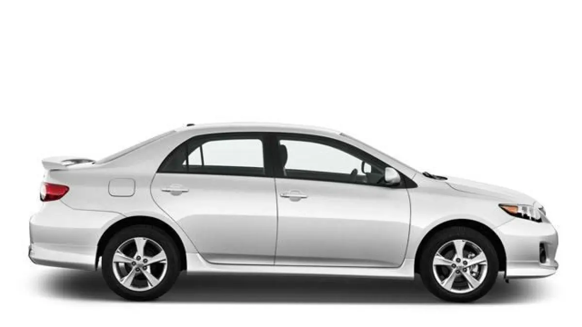 Toyota Altis 2013 bekas kondisi mulus, fitur lengkap, kaki-kaki senyap, harga di bawah Rp150 juta, masih layak pakai.