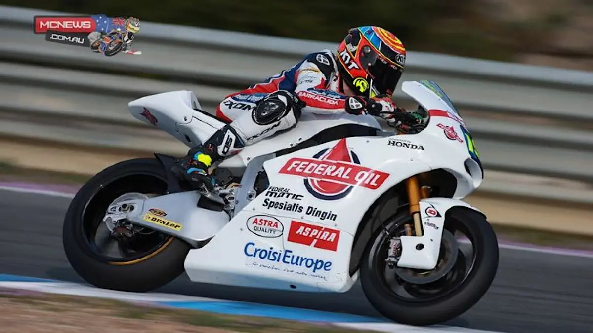 Veda Ega Pratama bikin heboh Moto3 Jerez 2026 usai comeback dari posisi 17 ke enam besar dan kalahkan rival Malaysia.(pinterest)