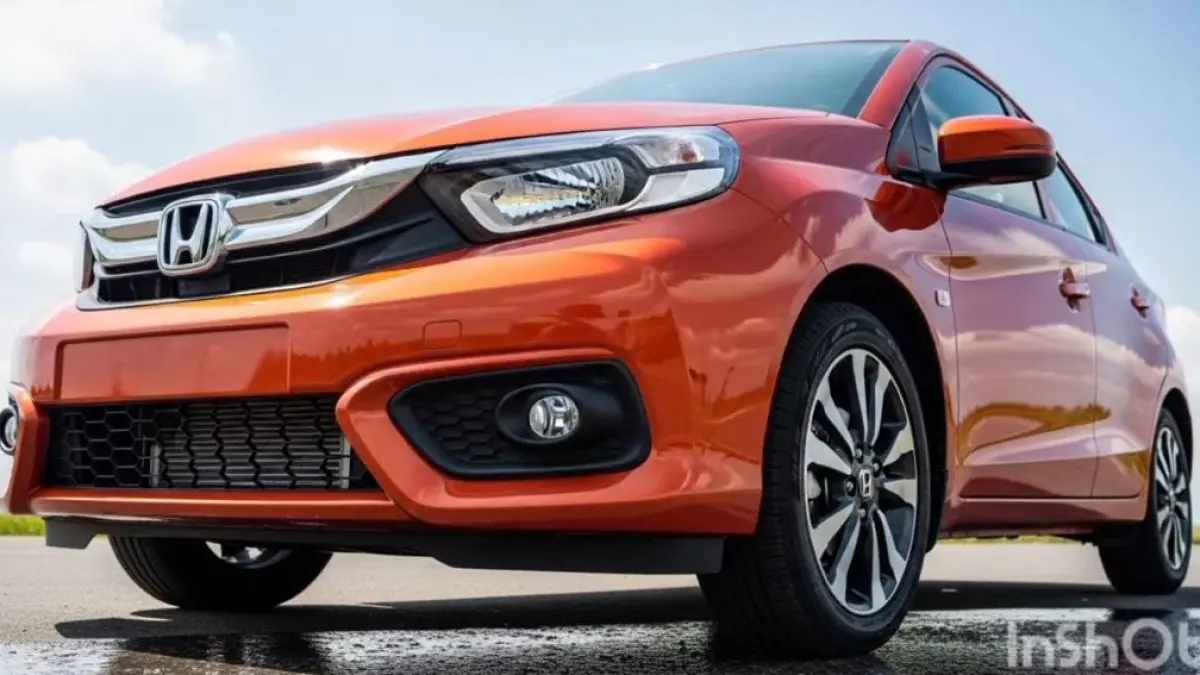 Honda Brio 2026 hadir dengan desain sporty, fitur modern, dan konsumsi BBM irit, siap jadi city car favorit Indonesia.(freepik.com)