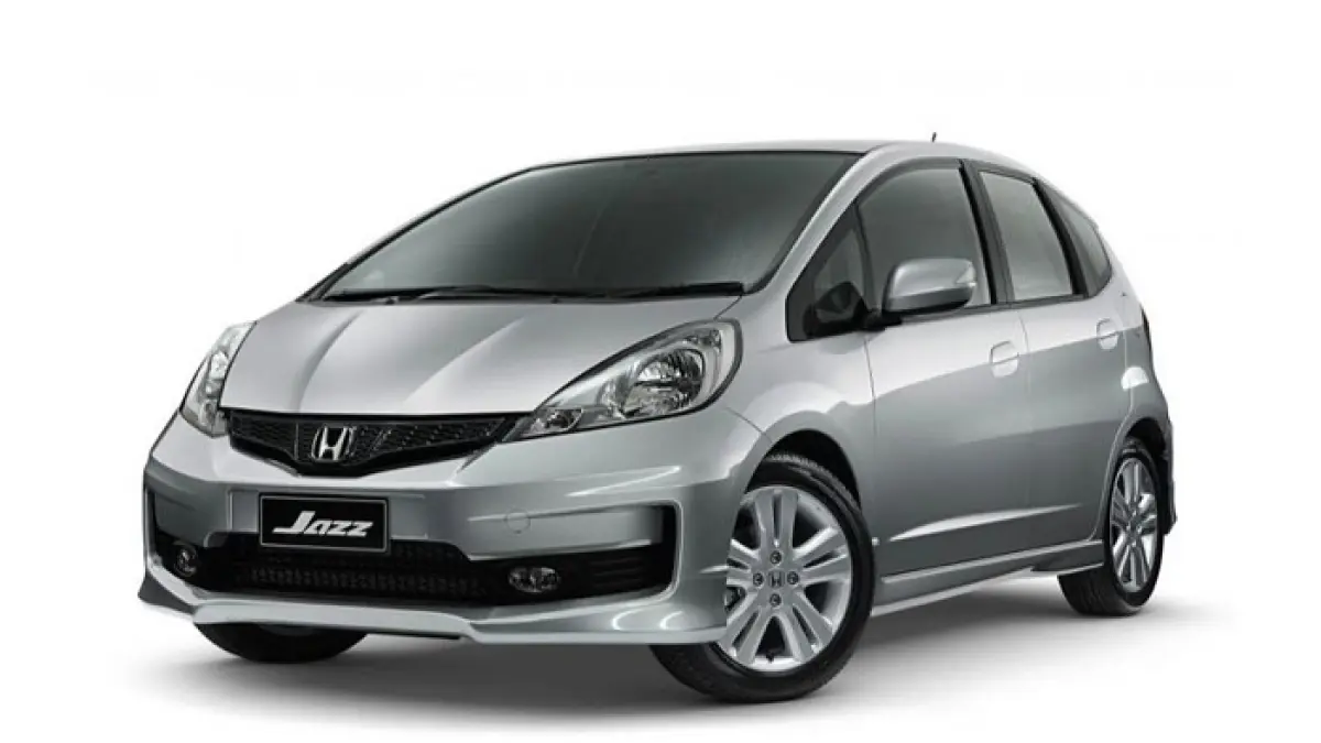 Honda Jazz GE8 bekas masih diburu karena desain sporty, mesin responsif, dan kabin luas. Simak kelebihan dan kekurangannya.(pinterest) 