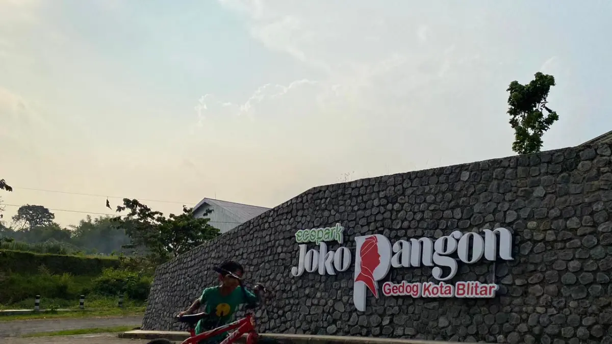 MOCH. LUKI AZHARI/RADAR BLITAR - KEJAR TARGET: Salah satu lokasi pembangunan outbound di kawasan Gedog, Ecopark Joko Pangon, yang masuk dalam 10 proyek strategis tahun 2026 dengan anggaran senilai Rp 4 miliar.