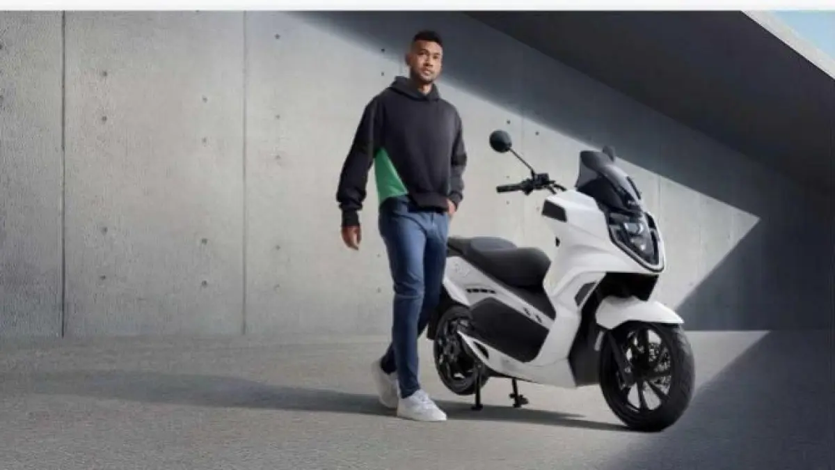 Alva One motor listrik hadir dengan desain modern, fitur digital canggih, dan biaya operasional hemat untuk mobilitas harian.
