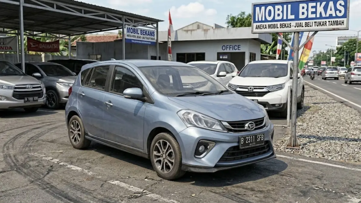 Daihatsu Sirion 2019 bekas makin diburu karena irit BBM, fitur lengkap, kabin lega, dan nyaman dipakai harian. (GEMINI AI)