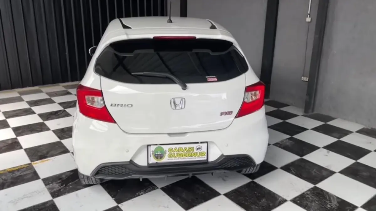 Honda Brio RS bekas tetap jadi mobil favorit karena irit, sporty, harga stabil, dan unggul di segmen LCGC Indonesia.
( screenshot youtube )
