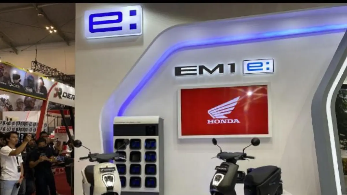 Honda EM1 motor listrik hadir dengan desain modern, fitur praktis, dan biaya hemat untuk mobilitas perkotaan.