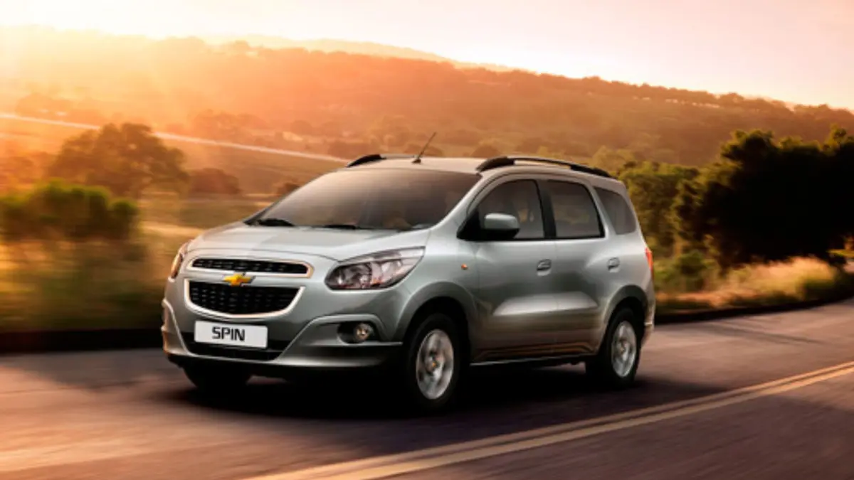 MPV bekas 50 juta kini makin menarik. Chevrolet Spin, Proton Exora, dan Kia Carens hadir dengan fitur lengkap dan kabin nyaman. (GEMINI AI)