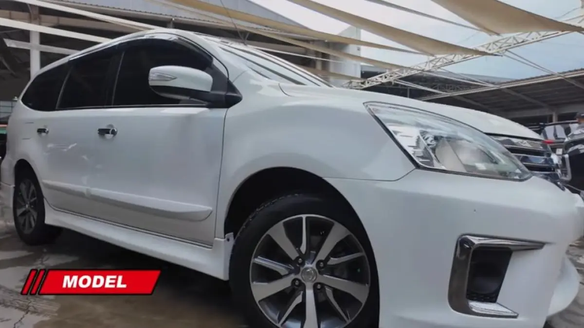 Nissan Grand Livina bekas masih menarik dibeli. Simak 3 kelebihan dan kekurangan MPV rasa sedan ini sebelum membeli.(screenshot youtube)
