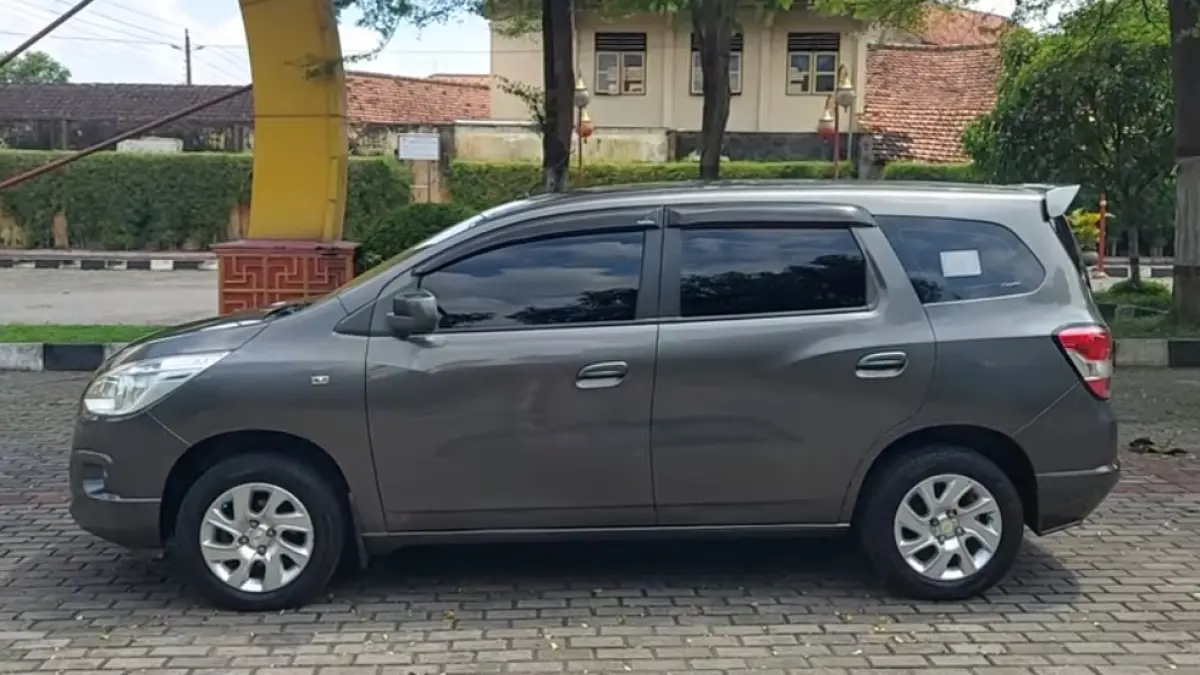Chevrolet Spin Diesel LT 2013 dijual Rp75 juta. Mesin halus, body original, irit BBM, cocok jadi mobil keluarga murah.
(screenshot youtube)