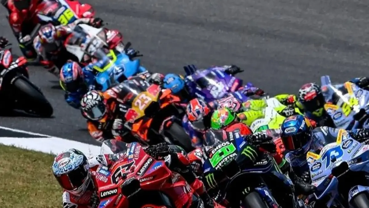 Feda Ega Pratama bikin Italia kagum usai tampil ganas di Moto3 dan tetap hidup sederhana meski diguyur bonus miliaran.