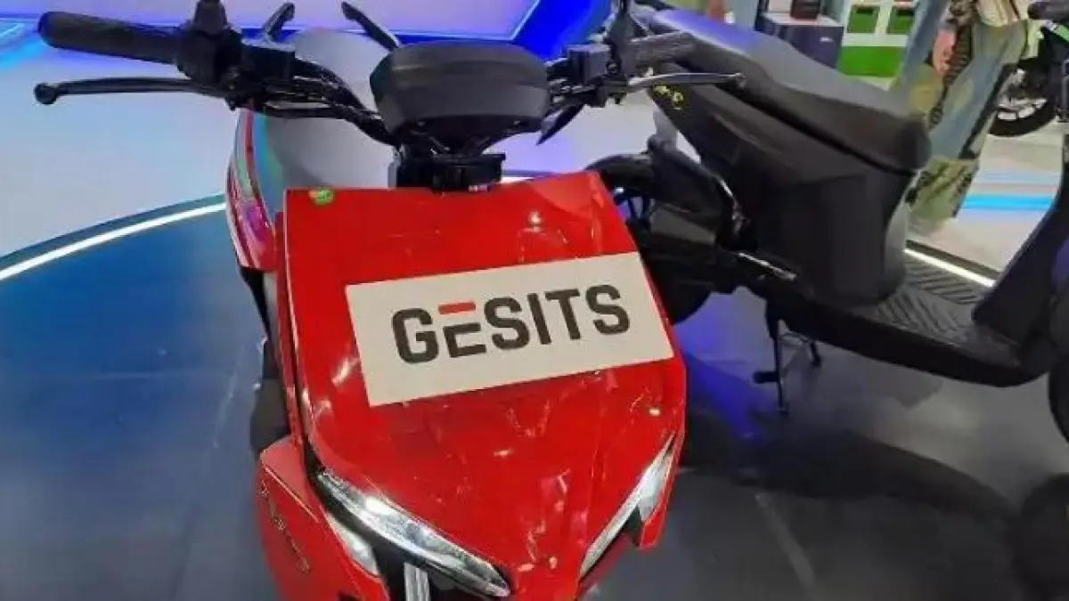 Gesits Raya motor listrik hadir dengan desain stylish, fitur modern, dan biaya hemat untuk kebutuhan mobilitas perkotaan.
