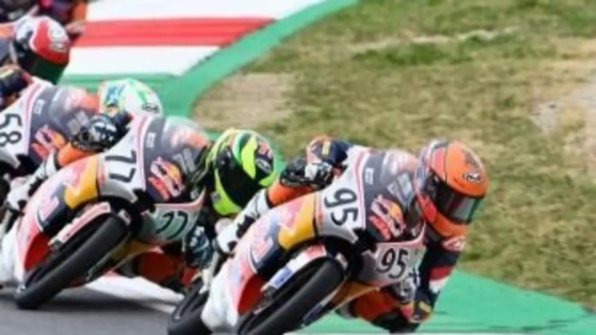 Kiandra Ramadhipa masuk daftar Red Bull Rookies Cup bersama 22 rider muda dunia, peluang Indonesia menuju MotoGP terbuka.