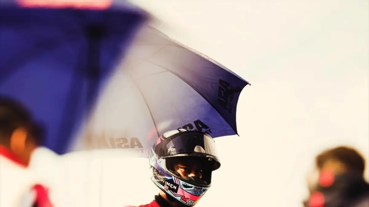  Rumor upgrade HRC untuk Veda Ega Pratama usai Moto3 Catalunya 2026 bikin fans Honda dan Moto3 Indonesia heboh. (Pinterest. com)