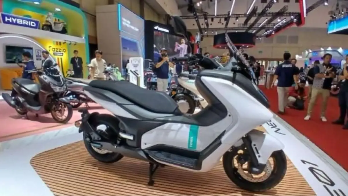 Yamaha E01 motor listrik hadir dengan desain futuristik, fitur modern, dan biaya operasional hemat untuk mobilitas harian.