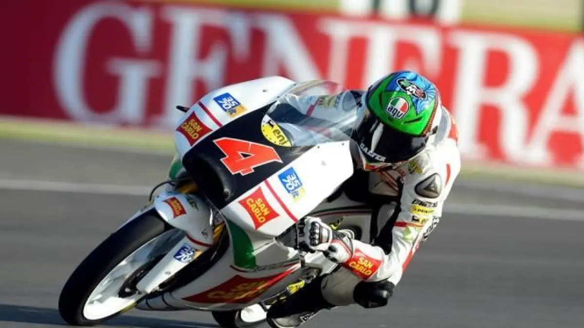 Jadwal Moto3 Italia 2026 lengkap jam tayang Trans7 dan SPOTV. Veda Ega Pratama tempel papan atas klasemen Moto3 2026. (Pinterest. com)
