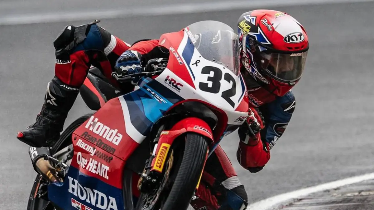 Jadwal Red Bull MotoGP Rookies Cup 2026 resmi dirilis. Feda Ega Pratama cetak sejarah, Kiandra Ramadipa siap bersinar di Eropa.