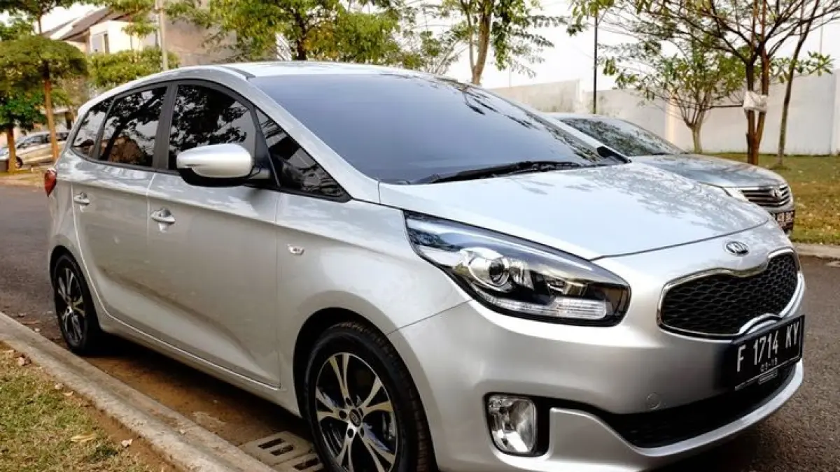 Mobil Rp40 jutaan terbaik 2026, mulai Hyundai Avega hingga Kia Carens, irit BBM, nyaman dipakai harian dan pajak murah. (Pinterest. com)