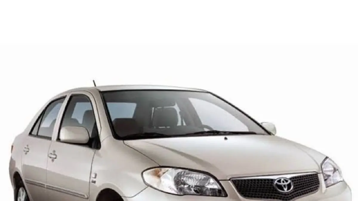 Mobil Rp40 jutaan terbaik 2026 mulai Toyota Corolla, Baleno hingga Vios Limo, irit BBM, pajak murah dan minim biaya servis. (Pinterest. com)