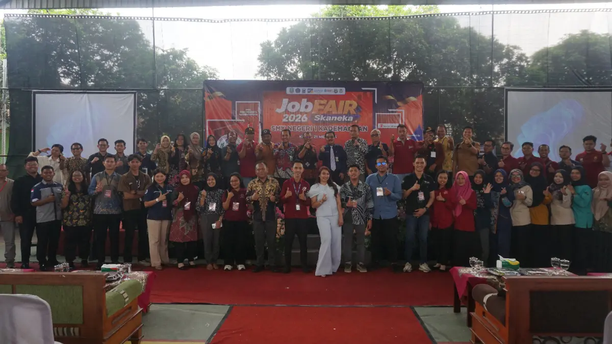 SMKN 1 Kademangan Sukses Gelar Job Fair 2026 untuk Kali Ke-7 
Hadirkan Puluhan Perusahaan dengan Ribuan Lowongan Pekerjaan 
