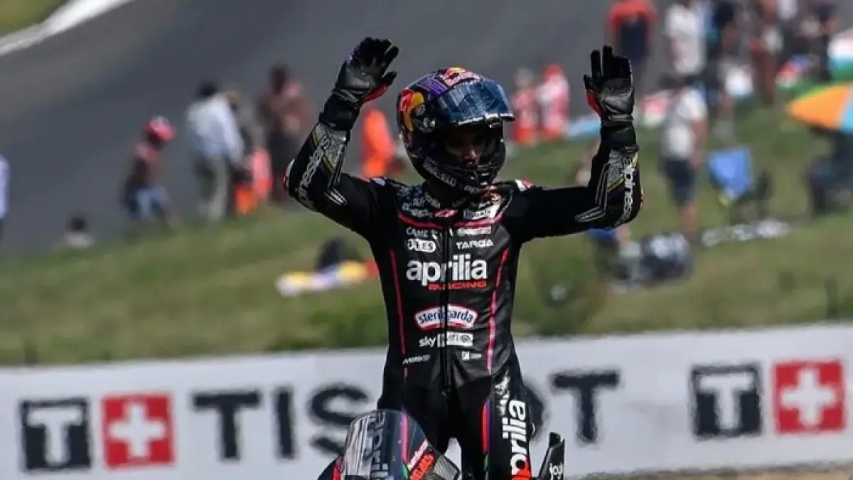 Jorge Martin resmi juara dunia MotoGP 2024 usai kalahkan Marc Marquez dan Bagnaia dalam musim penuh drama. (Pinterest)