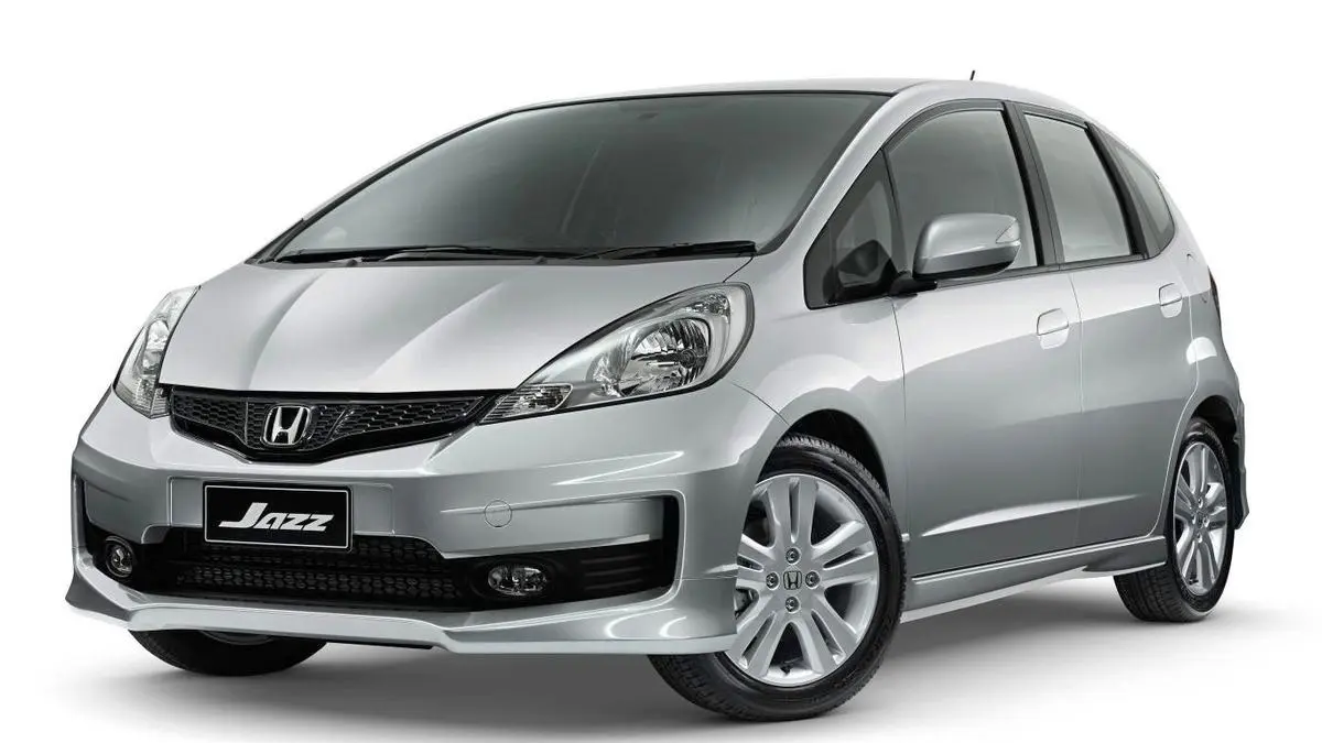 Mobil bekas murah Rp70–90 jutaan seperti Honda Jazz, Yaris, dan Suzuki Swift kembali diburu pembeli pada 2026.