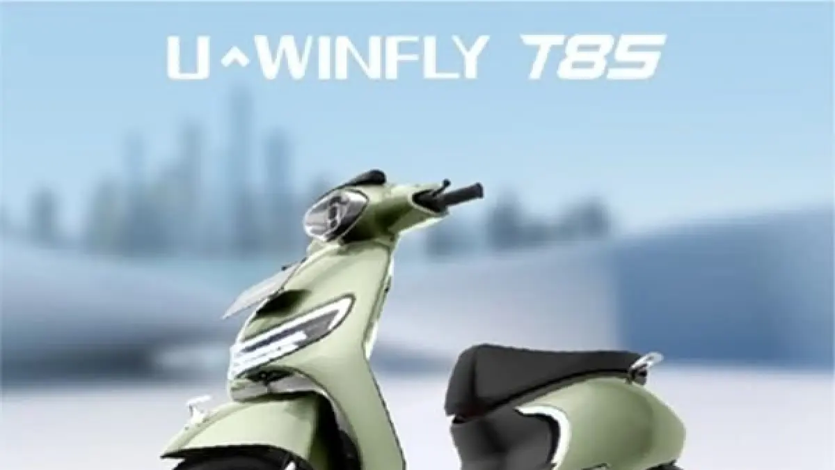 Motor listrik Winfly Golden tetap aman digunakan saat hujan deras di Bali. Pengguna membagikan tips aman menerobos genangan air.
