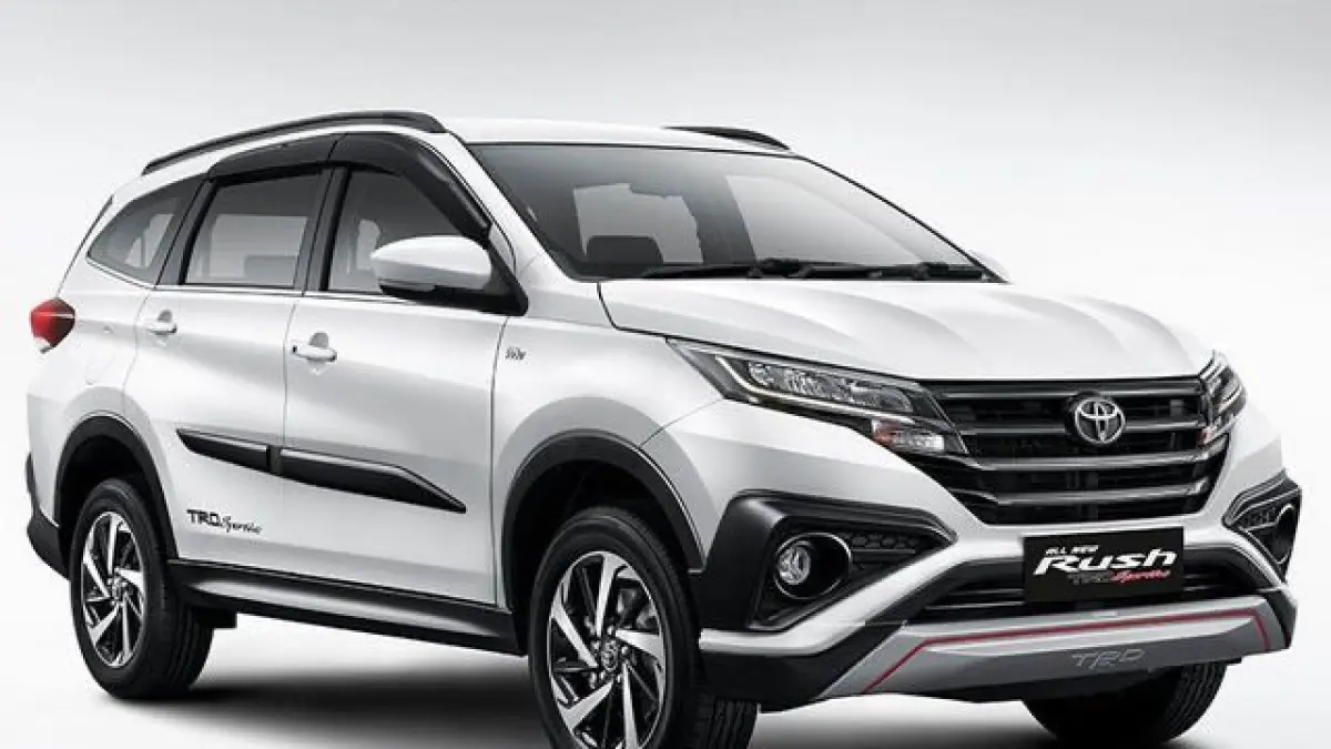 SUV irit terbaik 2025 seperti Toyota Rush, Honda BR-V, Suzuki XL7, dan Wuling Almaz punya konsumsi BBM hemat hingga 19 km/l.