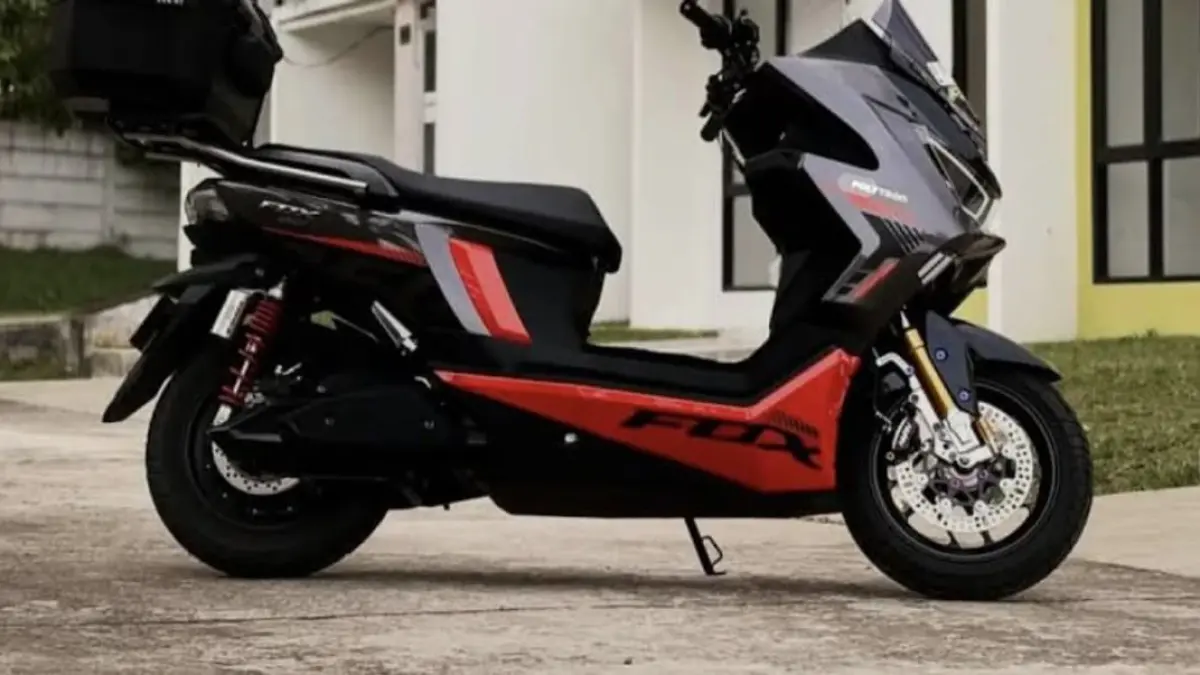 Touring motor listrik makin diminati, Polytron Fox Air Rp16 jutaan hadir dengan jarak tempuh 130 km dan kecepatan 90 km/jam.