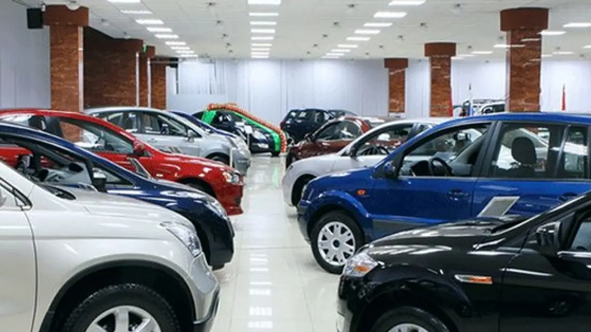 Rekomendasi 7 mobil hatchback bekas di bawah Rp100 juta yang masih layak dipakai harian, irit, dan mudah dirawat.(Gemini AI)