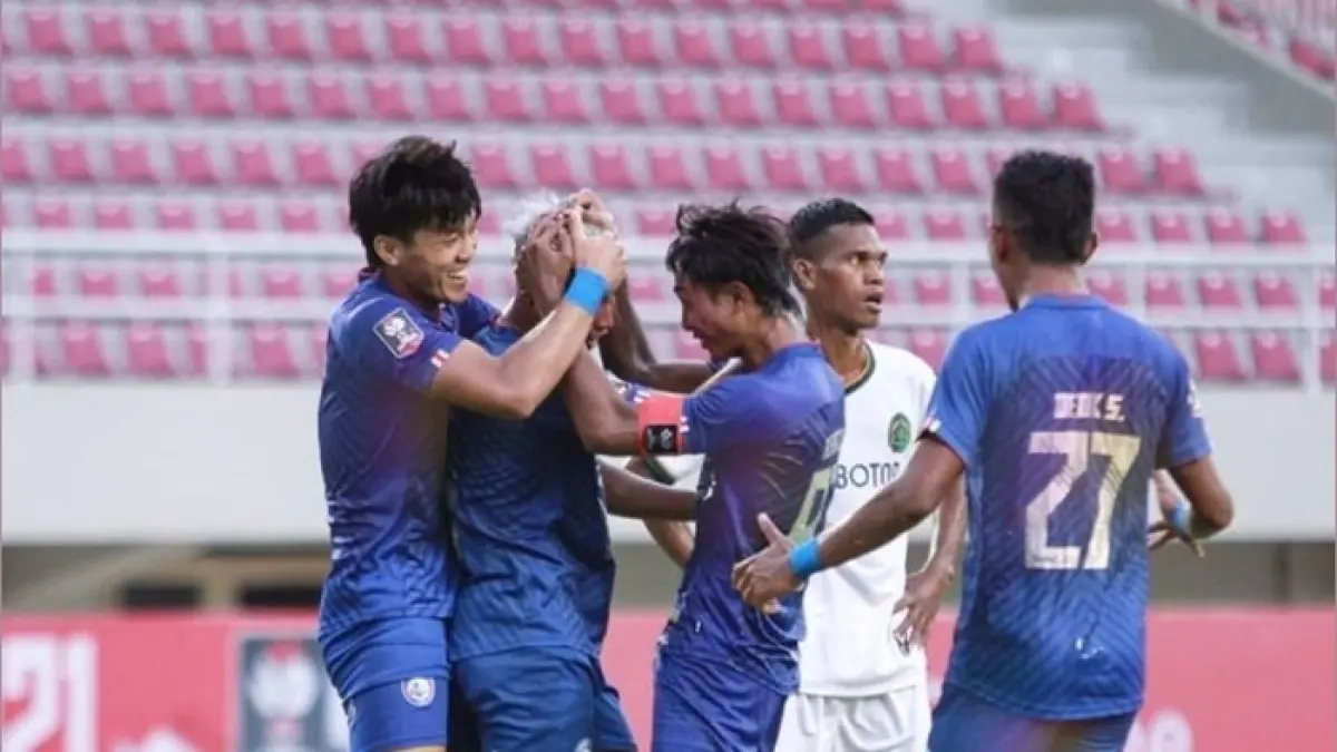 Transfer Arema FC 2026-2027 diramaikan rumor Mario Balotelli, Sergi Roberto, hingga Divock Origi. Simak daftar lengkapnya.