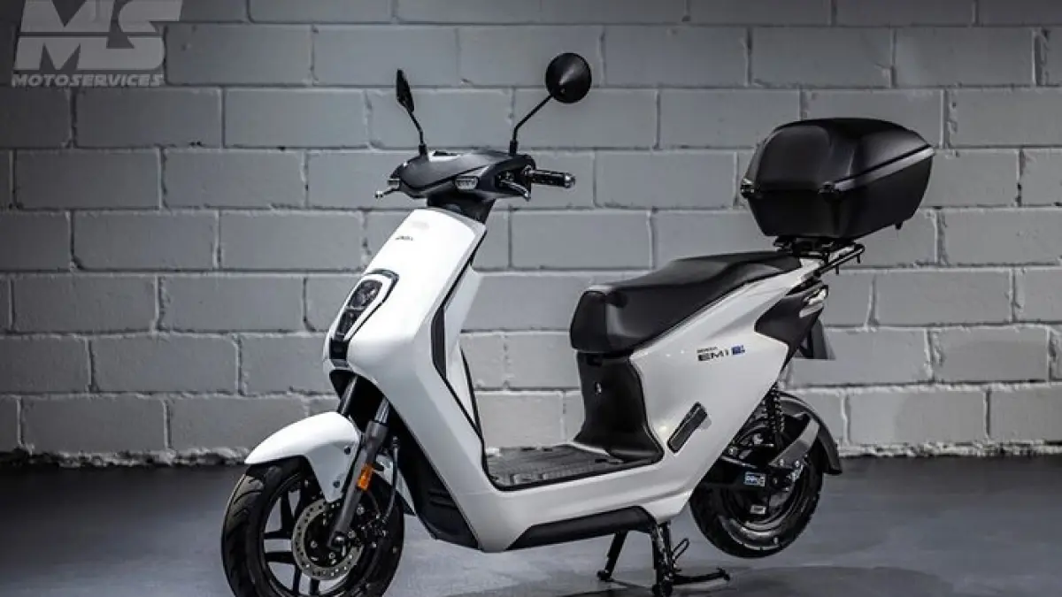 Review Honda ICON e: jarak tempuh tembus 53 km, biaya murah, tapi performa lemot dan lemah di tanjakan. (Pinterest) 