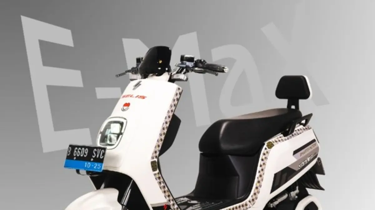 Selis E-Max Touring hadir dengan jarak tempuh hingga 230 km, fitur keyless, dan rem cakram ganda. Simak ulasan lengkapnya. (PINTEREST)