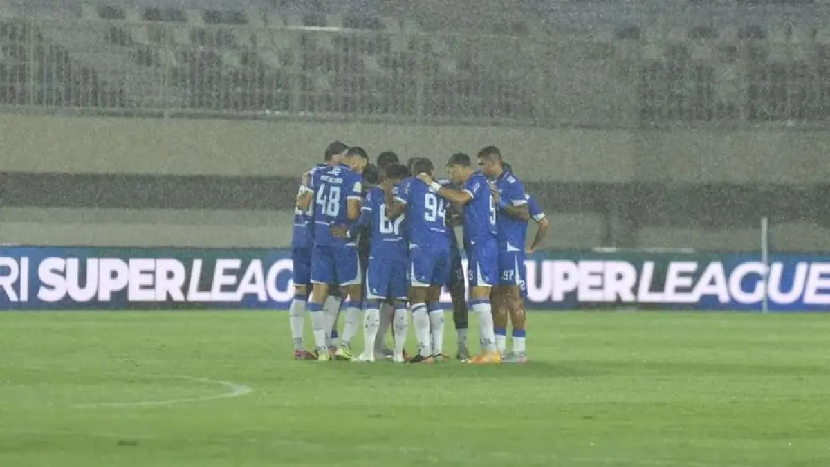 Daftar pemain baru Persib Bandung 2026-2027 diramaikan Pratama Arhan, Patrick Robson hingga Aymen Hussein. (Pinterest. com)