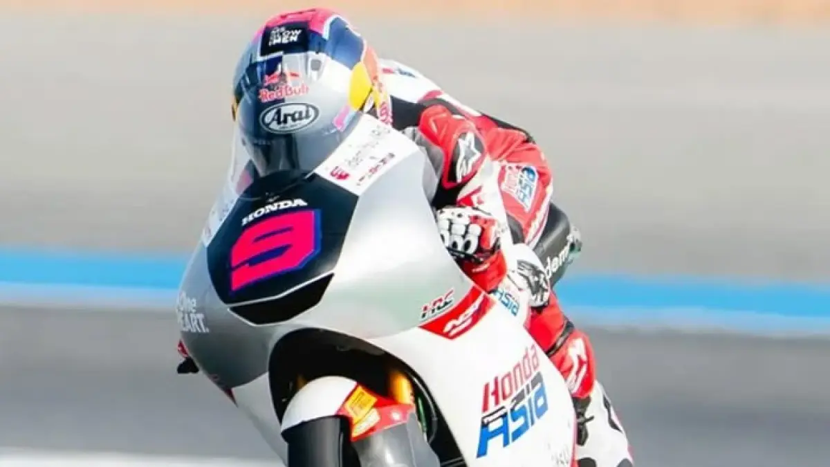 Feda Ega Pratama di Moto3 Mugello 2026 tampil impresif, peluang podium makin terbuka dan bersaing di lima besar klasemen.(Pinterest)