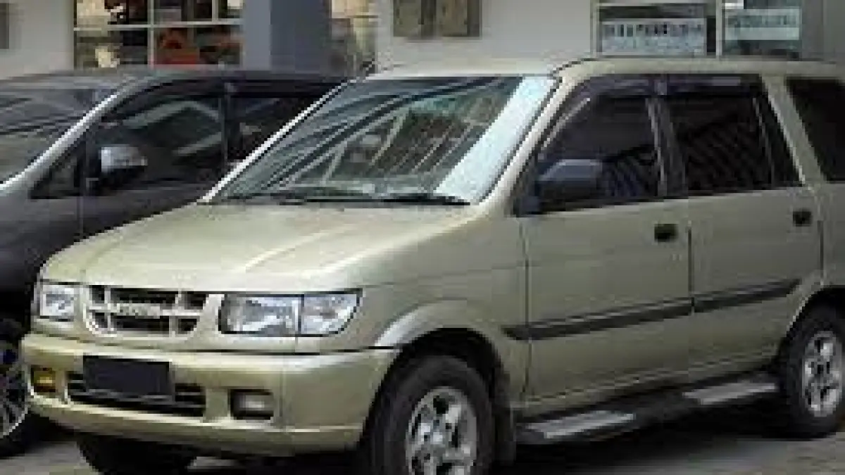 Kenapa harga Isuzu Panther Gen 2 masih tinggi? Simak keunggulan mesin "badak", irit solar, dan alasan mobil ini tetap diburu meski sudah disuntik mati.(Pinterest)