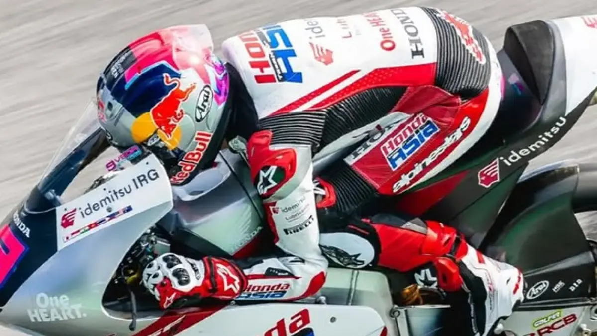 Kiandra Ramadipa tampil impresif di Moto3 Junior Catalunya 2026 dan langsung tempel papan atas klasemen sementara.(Pinterest)