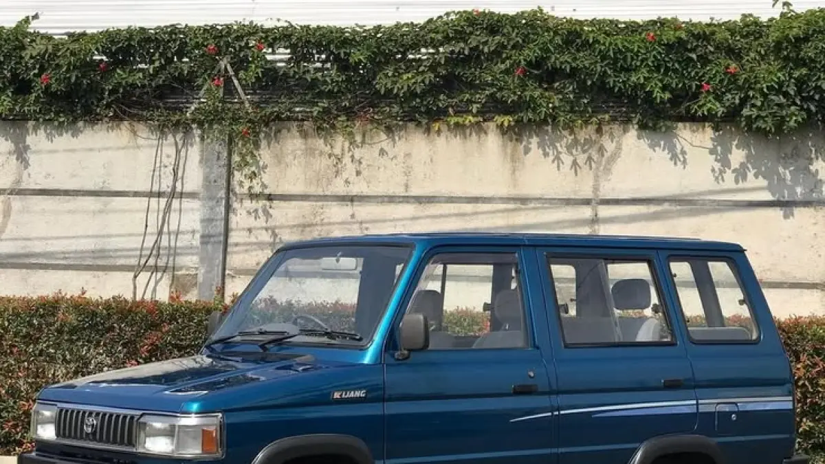 Toyota Kijang Super 2026 Resmi Bangkit, Pakai Sasis Fortuner dan Mesin Diesel Hybrid, Siap Guncang Pasar Avanza hingga Innova (Pinterest)