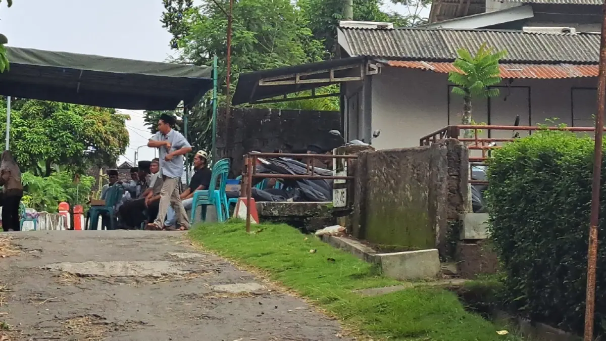 Rumah keluarga korban ledakan mercon balon udara di Desa Tambakan, Kecamatan Gandusari, Kabupaten Blitar.