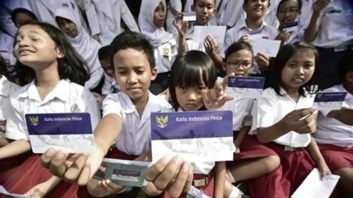 PIP 2026 tahap 1 sudah muncul di SIPINTAR. Siswa kelas 6 jadi prioritas penerima, dana bantuan bisa dicairkan mulai 21 April 2026.(Gemini AI)