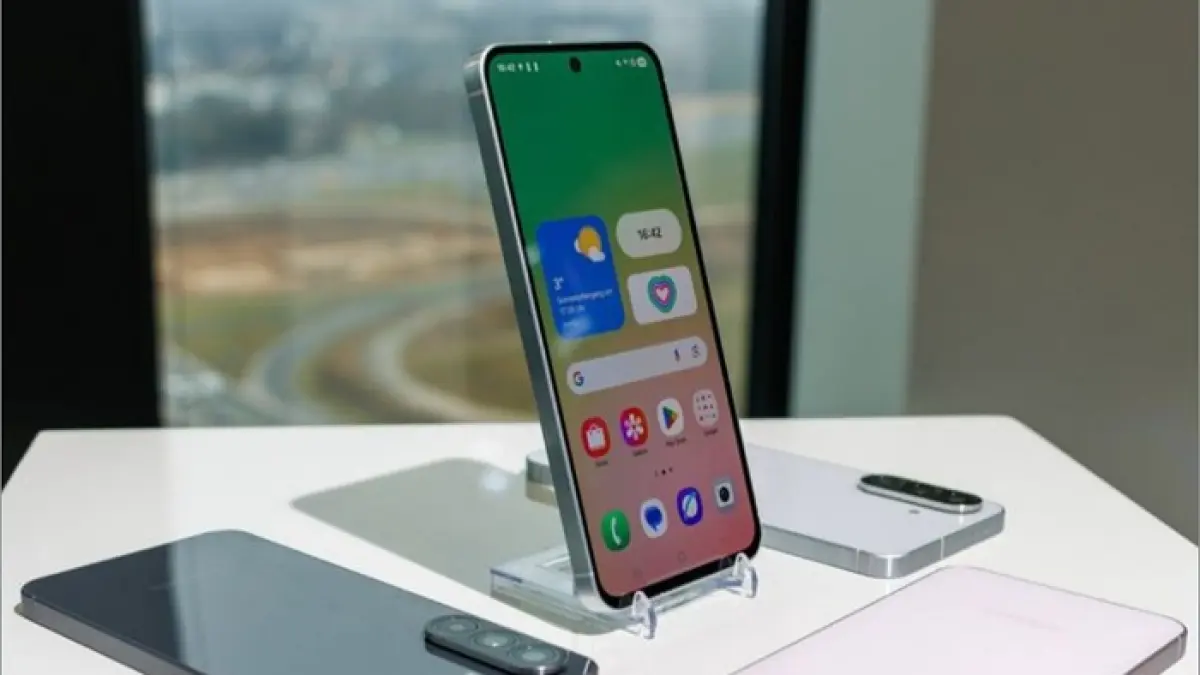 Samsung Galaxy A56 hadir dengan Exynos 1580, AI lebih lengkap, baterai awet, dan update Android hingga 6 tahun. Layak jadi HP midrange terbaik.
