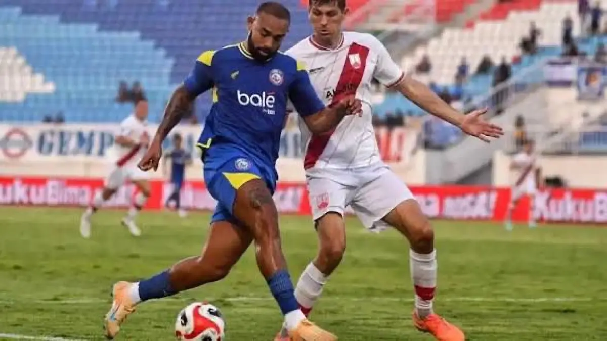 Arema FC Mulai Evaluasi Besar-besaran, Nasib Pelatih dan Pemain Dipertaruhkan, Gustavo Franca hingga Yan Mota Jadi Sorotan Bursa Transfer (Google.com)