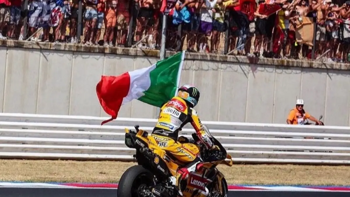 Jadwal MotoGP Italia 2026 live Trans7 malam ini, Marco Bezzecchi pole position dan klasemen makin ketat. (Pinterest)