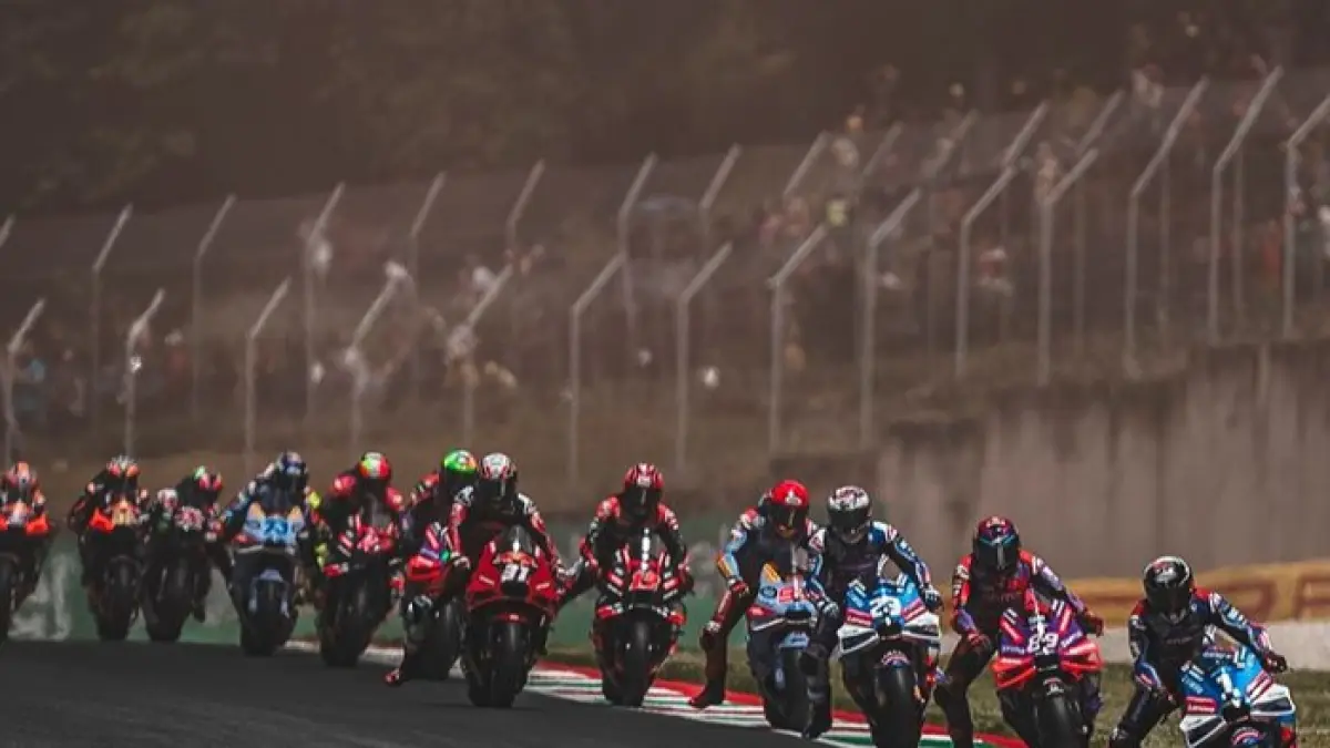 Klasemen MotoGP 2026 terbaru usai sprint Italia. Bezzecchi memimpin, Raul Fernandez mengancam para rivalnya. (Pinterest)