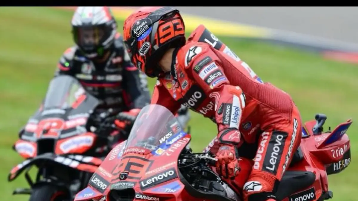 Marc Marquez puji Ducati setelah tes terbaru. Ia menyebut perubahan besar pada motor bisa menjadi kunci sukses MotoGP 2026.