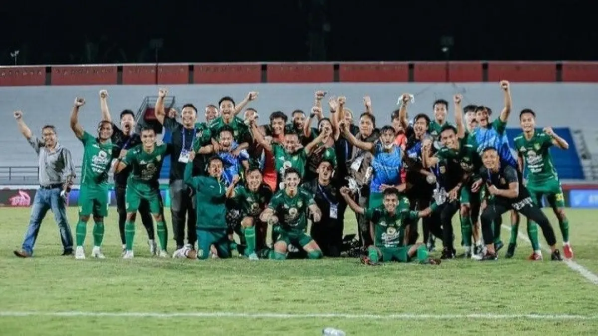 Persebaya resmi perpanjang kontrak Francisco Rivera & deal dengan Ramadhan Sananta. Simak update lengkap bursa transfer Persebaya musim depan.(Pinterest)