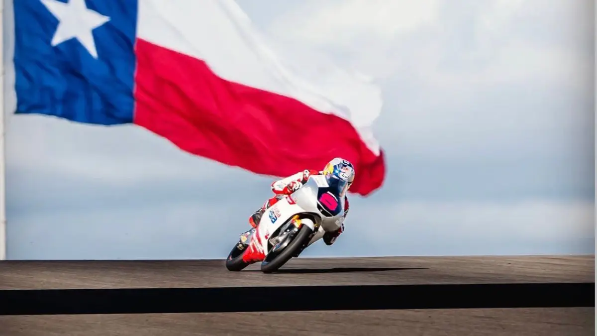 Veda Ega Pratama viral di Mugello Italia usai tampil impresif di Moto3 2026 dan mencuri perhatian publik tuan rumah.