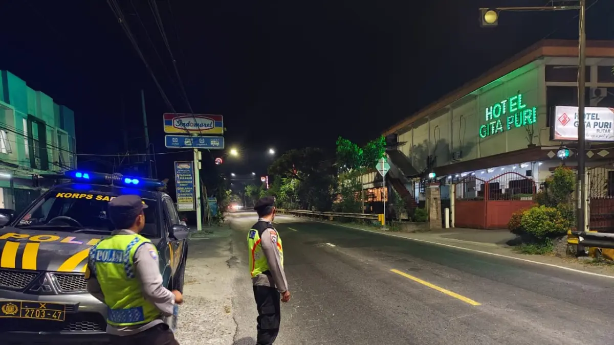 Aksi Balap Liar Resahkan Warga
‎Polisi Tingkatkan Pengawasan Malam di Perbatasan
