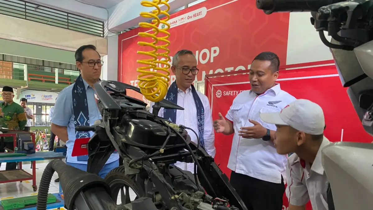 MPM Honda Jatim meresmikan Tempat Uji Kompetensi (TUK) Astra Honda di SMK Islam 1 &nbsp;Blitar, Rabu (3/6). 